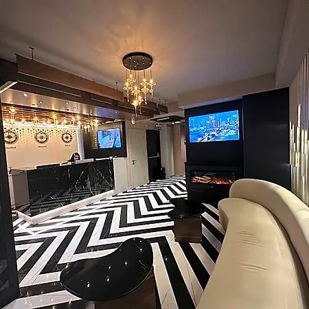 The Park 4*