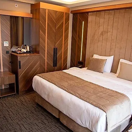 Hotel The Park 4*